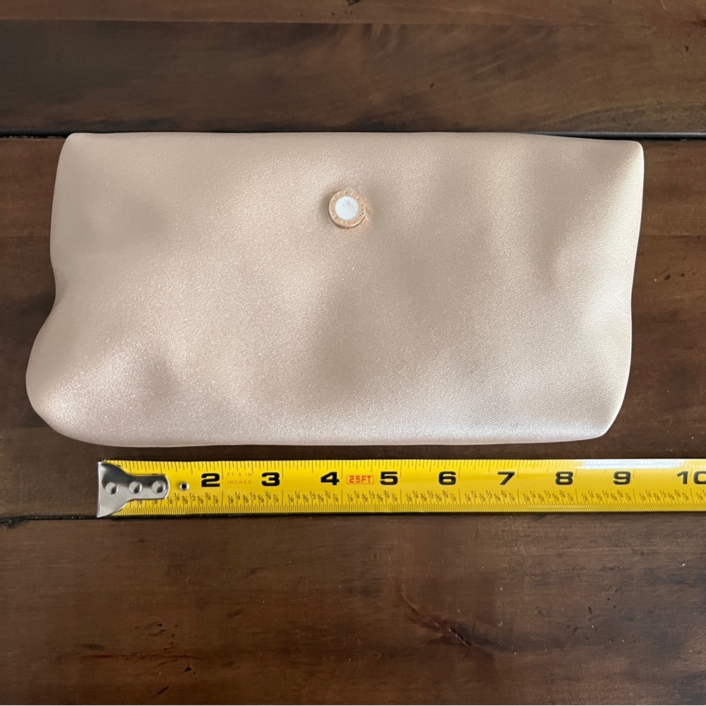 Top Zip Emirates Business Class Female Amenity Kit w/ Bvlgari Products (New)